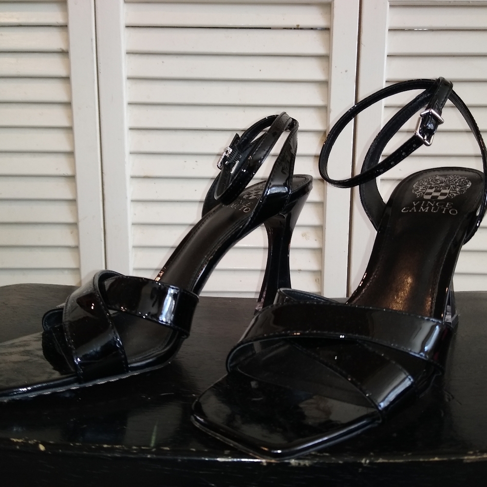 Vince Camuto Black Patent Square Toe Heels w/ Lucite Flared Heel – 9